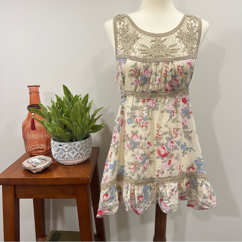 Wet Seal Sleeveless Floral Peasant Blouse Size Small